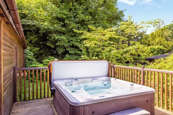 Kedleston Elite Vogue 1 Spa Pet (S) - Sandybrook Lodges, Ashbourne