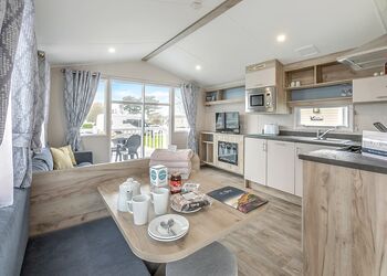 Fistral 2 Bed Hot Tub (Pet) - St Agnes Holiday Park, Blackwater, St Agnes