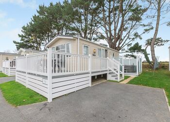 Fistral 2 Bed Hot Tub (Pet) - St Agnes Holiday Park, Blackwater, St Agnes