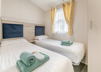 Fistral 2 Bed Hot Tub (Pet) - St Agnes Holiday Park, Blackwater, St Agnes