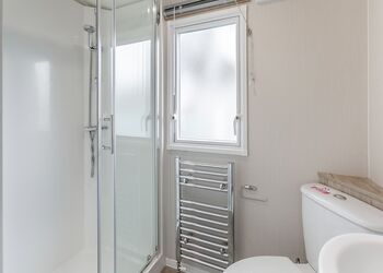 Fistral 2 Bed Hot Tub (Pet) - St Agnes Holiday Park, Blackwater, St Agnes