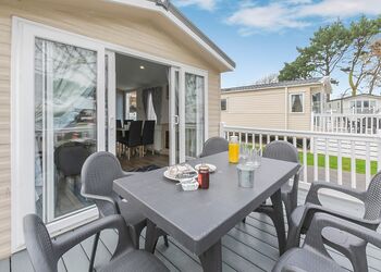 Fistral Deluxe 3 Bed Hot Tub (Pet) - St Agnes Holiday Park, Blackwater, St Agnes