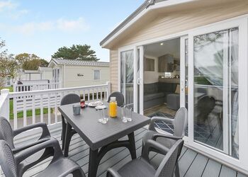 Fistral Deluxe 3 Bed Hot Tub (Pet) - St Agnes Holiday Park, Blackwater, St Agnes