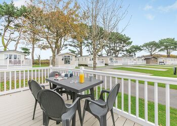 Perranporth Deluxe 2 Bed Hot Tub - St Agnes Holiday Park, Blackwater, St Agnes