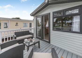 Porthtowan Platinum 3 Bed Hot Tub - St Agnes Holiday Park, Blackwater, St Agnes