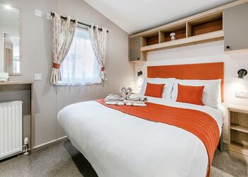 Porthtowan Platinum 3 Bed Hot Tub - St Agnes Holiday Park, Blackwater, St Agnes