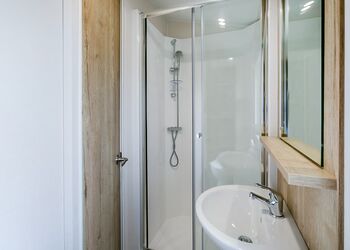 Porthtowan Platinum 3 Bed Hot Tub - St Agnes Holiday Park, Blackwater, St Agnes