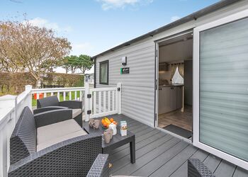 Porthtowan Platinum 2 Bed Hot Tub - St Agnes Holiday Park, Blackwater, St Agnes