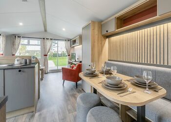 Porthtowan Platinum 2 Bed Hot Tub (Pet) - St Agnes Holiday Park, Blackwater, St Agnes