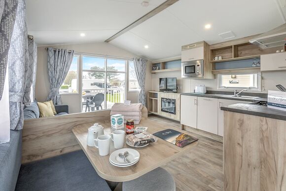 Fistral 2 Bed Hot Tub (Pet) - St Agnes Holiday Park, Blackwater, St Agnes