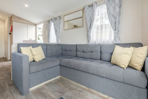 Fistral 2 Bed Hot Tub (Pet) - St Agnes Holiday Park, Blackwater, St Agnes