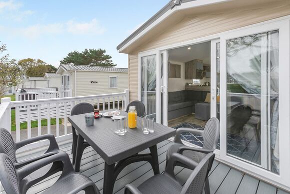 Fistral Deluxe 3 Bed Hot Tub (Pet) - St Agnes Holiday Park, Blackwater, St Agnes