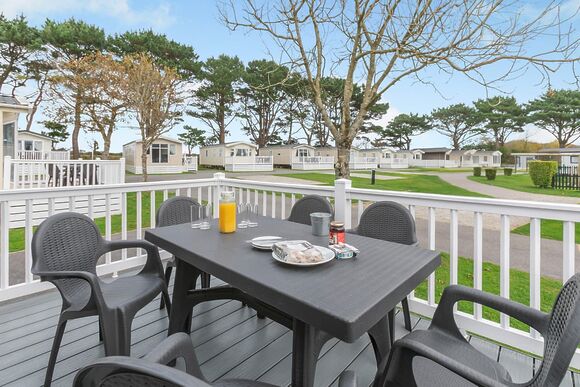 Fistral Deluxe 3 Bed Hot Tub (Pet) - St Agnes Holiday Park, Blackwater, St Agnes