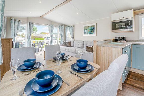 Perranporth Deluxe 2 Bed Hot Tub - St Agnes Holiday Park, Blackwater, St Agnes