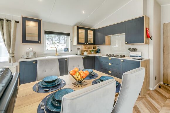 Perranporth VIP Lodge 2 Bed Hot Tub - St Agnes Holiday Park, Blackwater, St Agnes