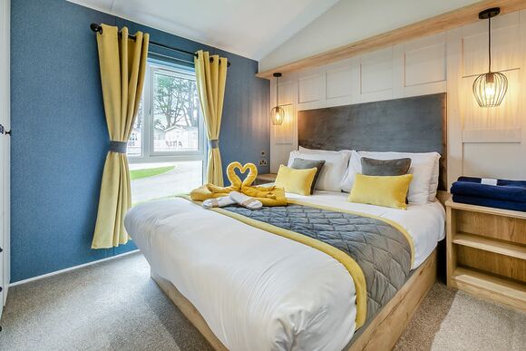 Perranporth VIP Lodge 2 Bed Hot Tub - St Agnes Holiday Park, Blackwater, St Agnes