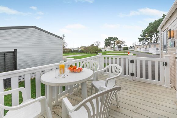 Holywell 2 Bed Hot Tub - St Agnes Holiday Park, Blackwater, St Agnes