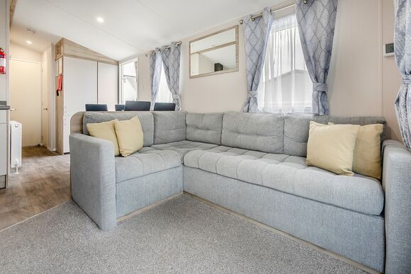 Holywell 2 Bed Hot Tub - St Agnes Holiday Park, Blackwater, St Agnes