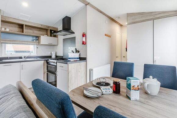 Holywell 2 Bed Hot Tub - St Agnes Holiday Park, Blackwater, St Agnes