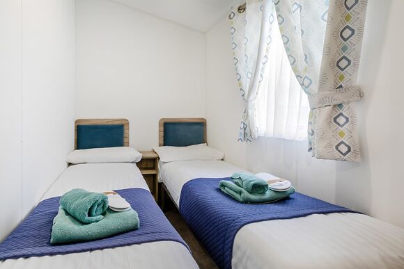 Chapel Porth Deluxe 3 Bed Hot Tub (Pet) - St Agnes Holiday Park, Blackwater, St Agnes