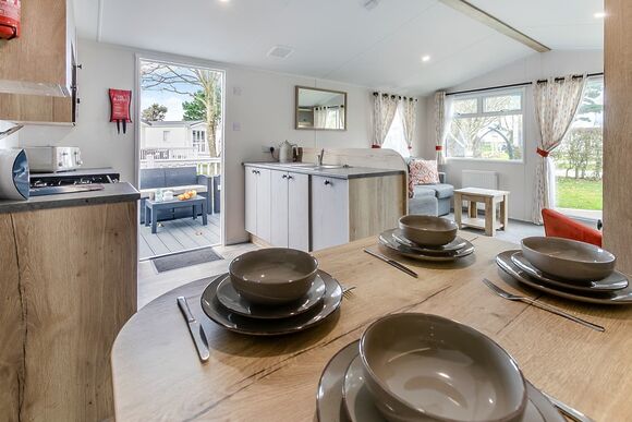 Porthtowan Platinum 2 Bed Hot Tub - St Agnes Holiday Park, Blackwater, St Agnes