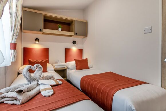 Porthtowan Platinum 2 Bed Hot Tub - St Agnes Holiday Park, Blackwater, St Agnes