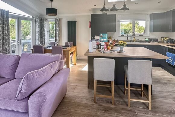 The Meadow Retreat - St Agnes Holiday Park, Blackwater, St Agnes