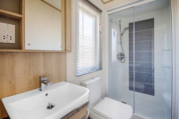 Platinum 2 Caravan with Decking - Sand le Mere Holiday Village, Tunstall, Nr Withernsea