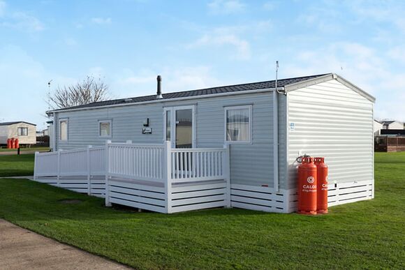 Gold 2 Accessible Pet Friendly Caravan - Sand le Mere Holiday Village, Tunstall, Nr Withernsea