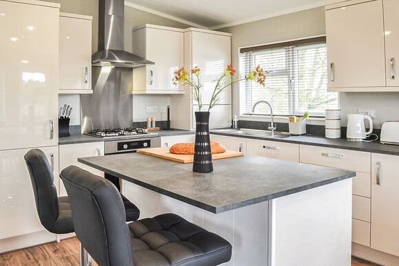 Beech Lodge - Saxon Mound, Elsworth, near Cambridge