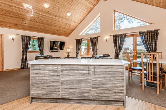 Lyle Executive Lodge - St Andrews Forest Lodges, Kincaple, St Andrews