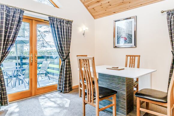 Lyle Executive Lodge - St Andrews Forest Lodges, Kincaple, St Andrews