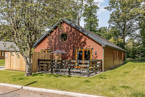 Montgomerie Executive Lodge - St Andrews Forest Lodges, Kincaple, St Andrews