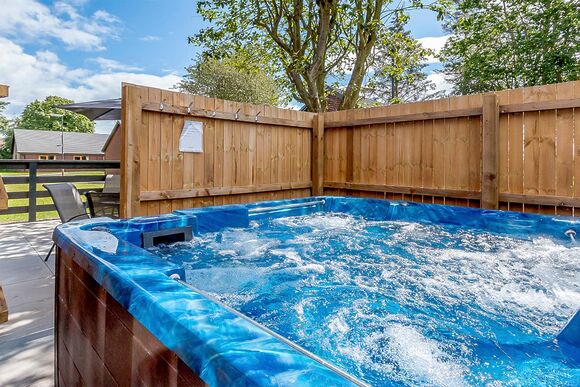 Montgomerie Executive Lodge - St Andrews Forest Lodges, Kincaple, St Andrews