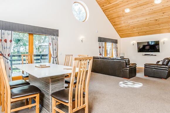 Montgomerie Executive Lodge - St Andrews Forest Lodges, Kincaple, St Andrews