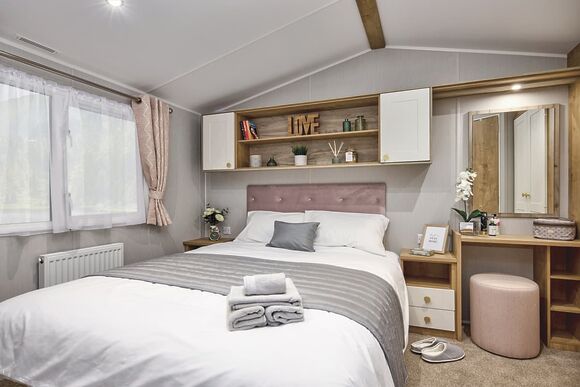 2 Bedroom Platinum Plus Caravan  - Sandy Glade Holiday Park, Burnham-on-Sea