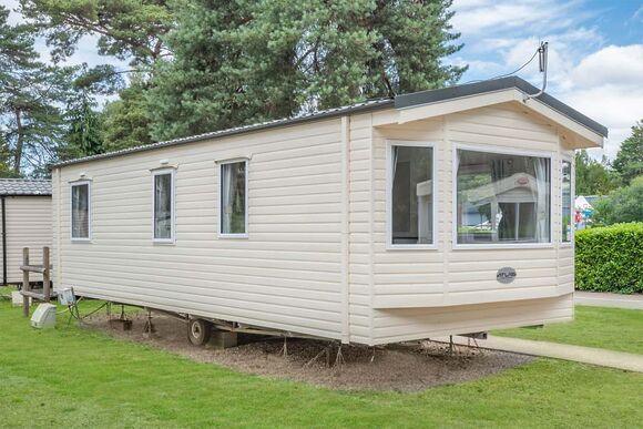 Bronze Caravan with parking - Sandford, Sandford, Poole