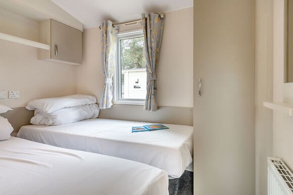 Bronze Caravan with parking - Sandford, Sandford, Poole