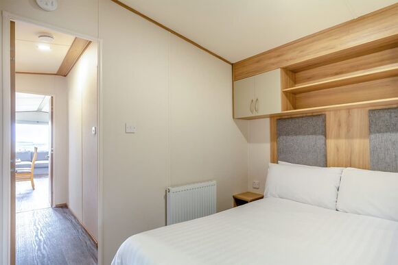 Silver 2 Bedroom Caravan, Sleeps 6 - Sandford, Sandford, Poole