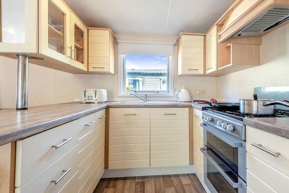 Silver Caravan with parking - Sandford, Sandford, Poole