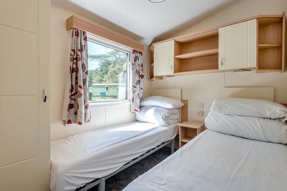 Silver Caravan with parking - Sandford, Sandford, Poole