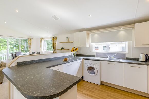 Prestige Lodge, parking, ensuite, decking & HT - Sandford, Sandford, Poole