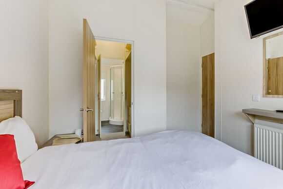 Prestige Lodge, parking, ensuite, decking & HT - Sandford, Sandford, Poole