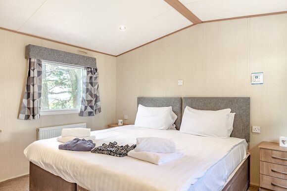 Silver Accessible with parking & decking - Sandford, Sandford, Poole