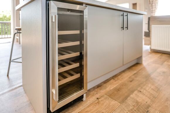 Prestige Accessible, parking, ensuite, deck & HT - Sandford, Sandford, Poole