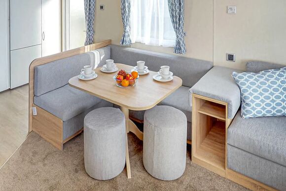 Gold  2 Caravan with Decking sleeps 4 - Par Sands, Par