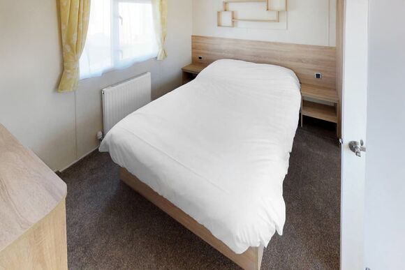 Gold  2 Caravan with Decking - Par Sands, Par