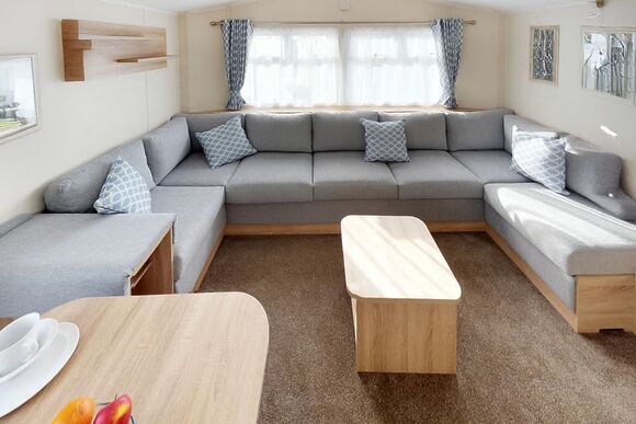 Gold  2 Pet Friendly Caravan with Decking - Par Sands, Par