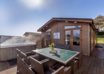 Bronte&rsquo;s VIP - Scarborough Lodge Retreat, Scarborough