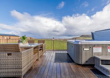 Kingsley VIP - Scarborough Lodge Retreat, Scarborough